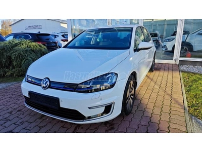 VOLKSWAGEN GOLF VII e-Golf LED. ACC. TÉLI CSOMAG. NAVI. CCS. 71E KM!