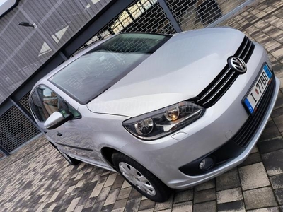 VOLKSWAGEN TOURAN 1.6 CR TDI Comfortline DSG ÚJ KUPLUNG!!! VÉGIG VEZETETT SZERVÍZKÖNYV!!!FRISS 2 ÉV MŰSZAKI!!!AUTÓ BESZÁMÍTÁS