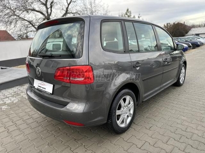 VOLKSWAGEN TOURAN 1.6 CR TDI Trendline ÚJ VEZÉRLÉS/ FRISS MŰSZAKI/ SZERVIZKÖNYV