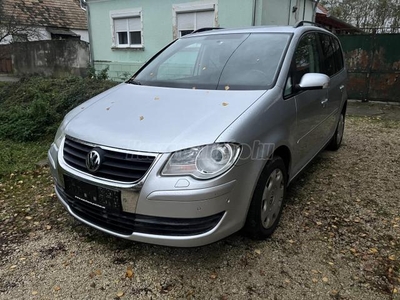 VOLKSWAGEN TOURAN 1.6 Trendline Ülésfűtés.Tempomat