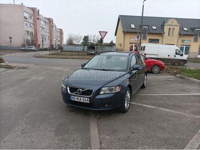 VOLVO V50 2.0 D [D4] R-Design Pro Geartronic 5. HENGERES