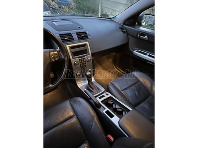 VOLVO V50 2.0 D Summum