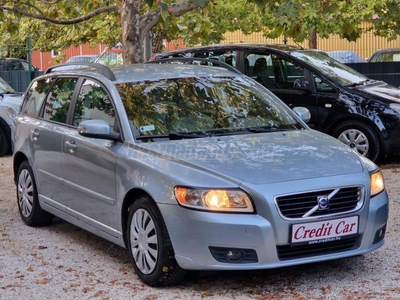 VOLVO V50 2.0 Summum MAGYARORSZÁGI - !!! Végig Szervizelve !!! - 22 ÉVE CREDIT CAR