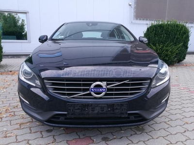 VOLVO V60 2.0 D [D4] Momentum Geartronic KIFOGÁSTATALAN MŰSZAKI ÉS ESZTÉTIKAI ÁLLAPOT-AUTOMATA-NAVI-TÉLICSOMAG-106000 KM