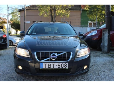 VOLVO V70 1.6 D DRIVe Kinetic TEMPOMAT // PARKRADAR // VONÓHOROG