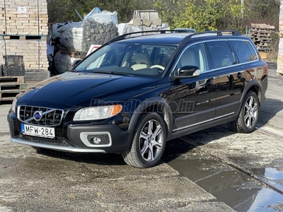 VOLVO XC70 2.4 D [D4] XC AWD Summum