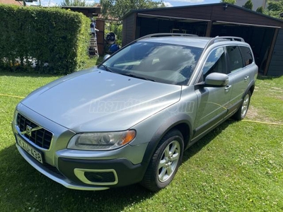 VOLVO XC70 2.4 D [D5] AWD Kinetic Geartronic