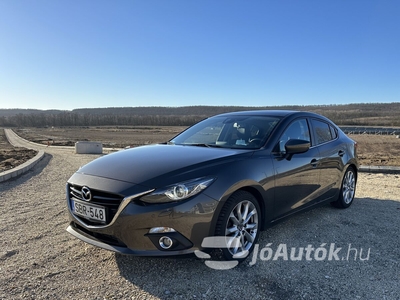 MAZDA Mazda 3