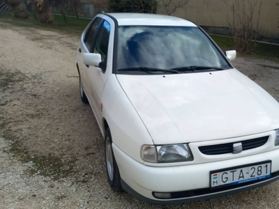 Seat Cordoba