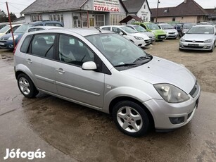 Ford Fiesta 1.3 Fresh Plus Szervizkönyves