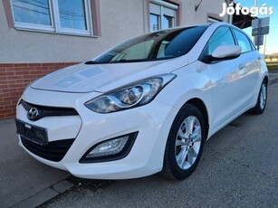 Hyundai I30 1.4i Business Sérmentes/vez.szervkö...