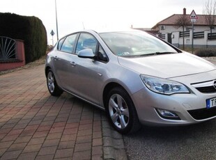 Opel Astra J 1.6 Essentia 2010-Es Modell..19610...