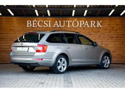 SKODA OCTAVIA Combi 2.0 CR TDI Style DSG Euro 6 // MAGYARORSZÁGI // VÉGIG VEZETETT SZERVIZKÖNYV // SÉR.MENTES // XENON//THM:6.9%