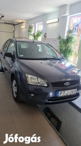 Elado Ford focus 1.6 benzin