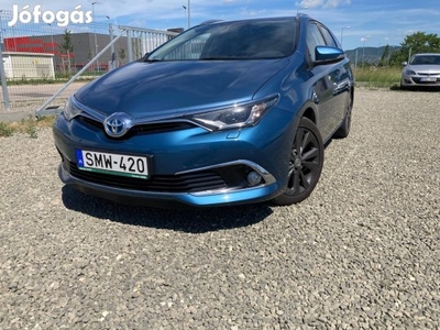 Toyota Auris 1.8 HSD Active Trend+ TSS (Automat...