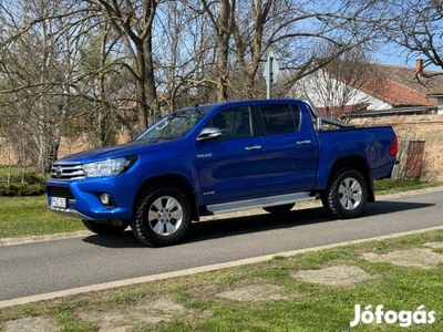 Toyota Hilux mo-i, sérülésmentes 75ekm-el eladó