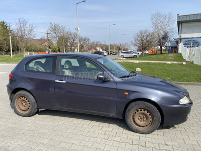 ALFA ROMEO 147 1.6 T. Spark Distinctive