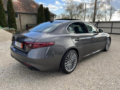 ALFA ROMEO GIULIA 2.2 D Super (Automata) Üvegtető-Bőr-Ülés-Kormányfűtés-Xenon