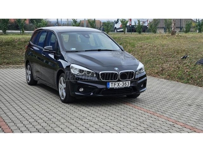BMW 220i Advantage (Automata)
