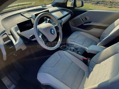 BMW I3 i3s 94Ah (Automata) S paket. garanciális akksi. loft belső. nagy navi. tolatókamera. üvegtető