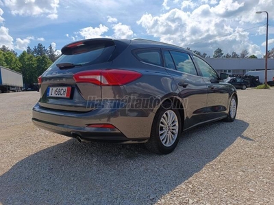 FORD FOCUS 1.5 EcoBlue Trend Nagy navi.Vezérlés cserélve.Digit klíma.Kulcs nélküli bejutás és idítás.Alufelni