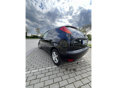 FORD FOCUS 1.8 Trend