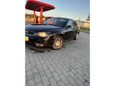 FORD MONDEO 2.0 Ghia