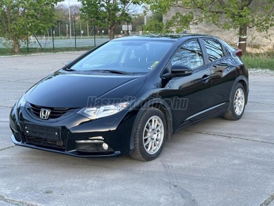 HONDA CIVIC 1.6 i-DTEC Sport Navi ÜLÉSFŰTÉS-TEMPOMAT-KAMERA-LEINFORMÁLHATÓ