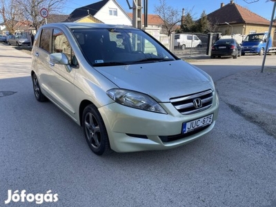 Honda FR-V 1.7 Comfort Friss Vizsga