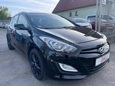 HYUNDAI I30 CW 1.6 CRDi LP Life (Automata) PDC LED NAVI TEMPOMAT KANYARFÉNY ALUFELNI MULTIKORMANY BLUETOOTH