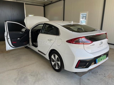 HYUNDAI IONIQ electric Premium (Automata) Magyarországi.Garantált km futás.végig szervizelt