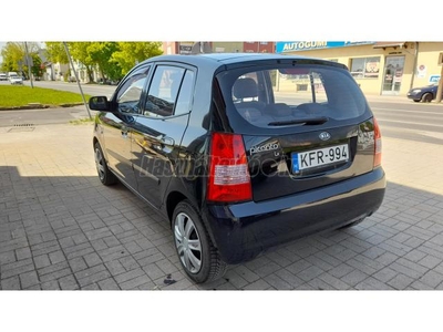 KIA PICANTO 1.0 LX Base MÁRKAKERESKEDÉSBŐ+MAGYAR+SZERVIZELT+GYÁRI FÉNYEZÉS