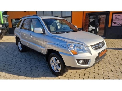 KIA SPORTAGE 2.0 EX 4x4 + 1 ÉV GARI! FRISS SZERVÍZ! DIGIT KLÍMA! TEMPOMAT! VONÓHOROG!