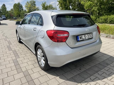 MERCEDES-BENZ A 180 (BlueEFFICIENCY) Style 7G-DCT