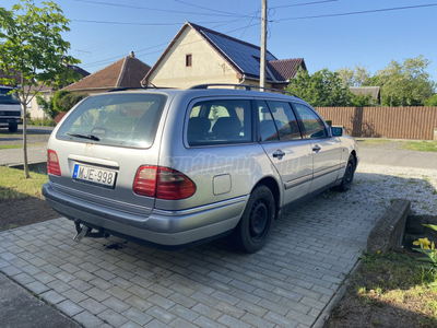 MERCEDES-BENZ E 220 CDI Elegance