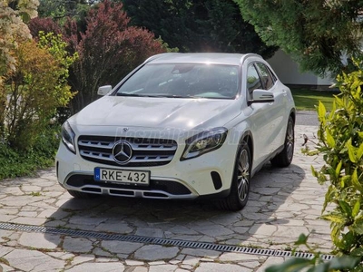 MERCEDES-BENZ GLA 200 7G-DCT Facelift