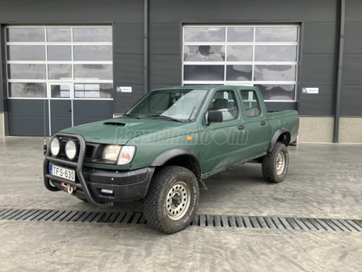 NISSAN PICK UP 2.5 4WD