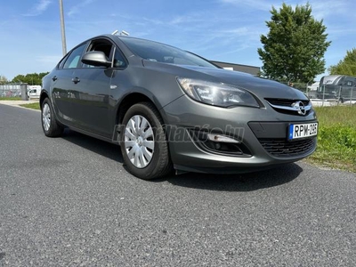 OPEL ASTRA 1.4 T 120 év