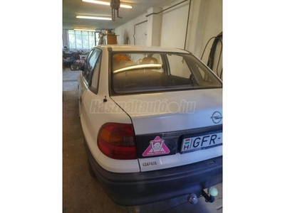 OPEL ASTRA F 1.4 16V GL