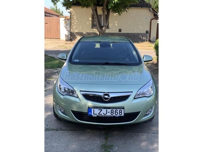 OPEL ASTRA J 1.4 T Cosmo