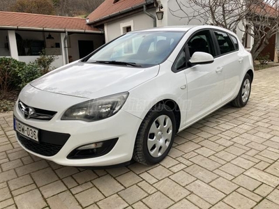 OPEL ASTRA J 1.4 T Cosmo EURO6 Magyarországi! Végig vezetett szervizkönyv! Balesetmentes!