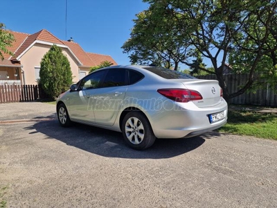 OPEL ASTRA J Sedan 1.6 Enjoy EURO6