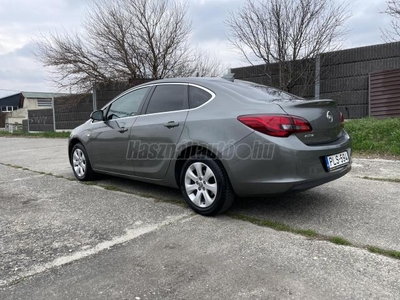 OPEL ASTRA J Sedan 1.6 Enjoy EURO6