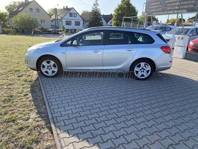 OPEL ASTRA J Sports Tourer 1.4 T Enjoy SZERVIZKÖNYV-1 TULAJ-TEMPOMAT-KLIMA-8 KERÉK