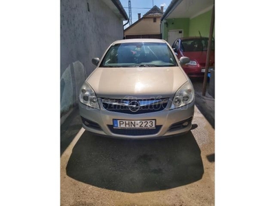 OPEL VECTRA C 1.9 CDTI Essentia