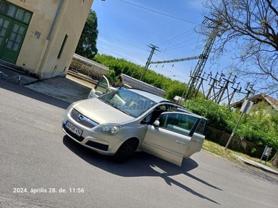 OPEL ZAFIRA B 1.6 Cosmo