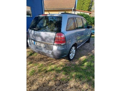 OPEL ZAFIRA B 1.6 Cosmo Tempomat. Klíma. 8db kerék