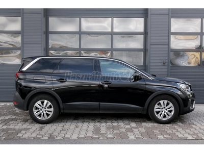 PEUGEOT 5008 1.2 PureTech Active S&S (7 személyes ) EURO6.3 Magyarországi!