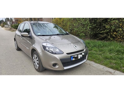 RENAULT CLIO 1.2 16V Advantage