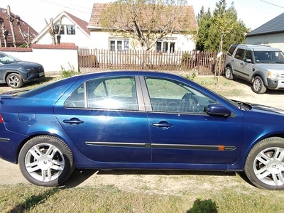 RENAULT LAGUNA 1.8 Dynamique